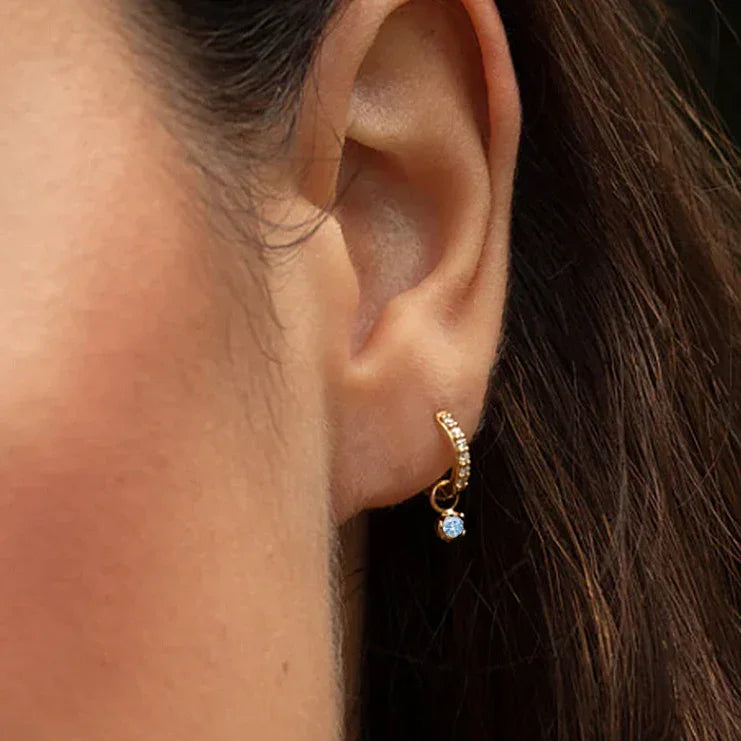 Boucles d'Oreilles Créoles Femme Plaquées Or avec Zircone et Breloque