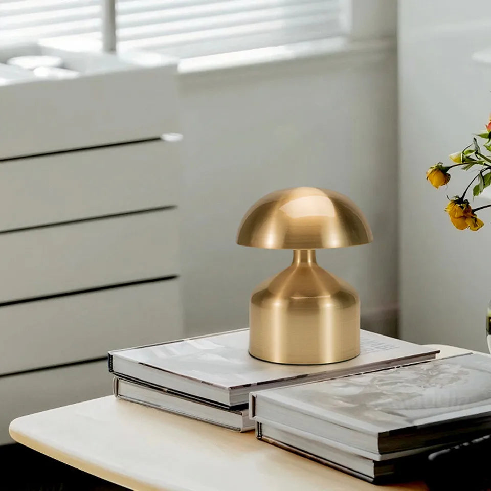 Lampe de table rechargeable – Forme champignon rétro, finition métallique pour salon ou chambre
