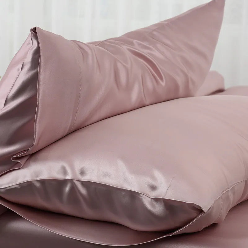 Housse de Coussin en Soie – Hypoallergénique, Douce et Respirante pour Peau Sensible et Expérience de Sommeil de Luxe