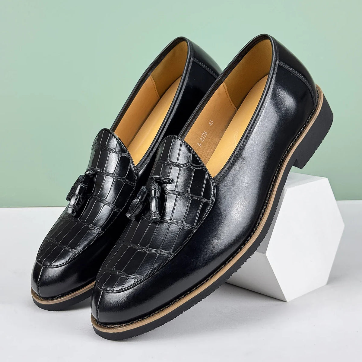 Mocassin Homme en Cuir Italien à Pampilles, Empiècement Effet Croco