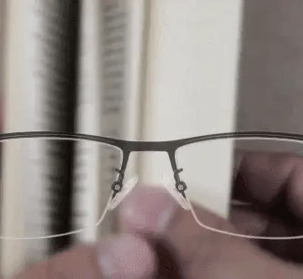 Smart Glasses – Light-Sensitive Progressive Lenses for Reading and Driving