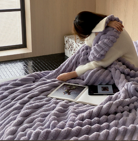 Soft, Solid-Color Plush Throw for the Sofa and Bed