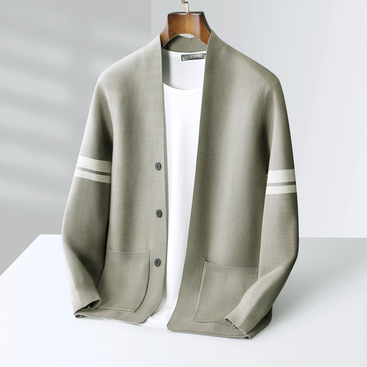 Gilet Homme en Laine Mérinos à Rayures sur Manches