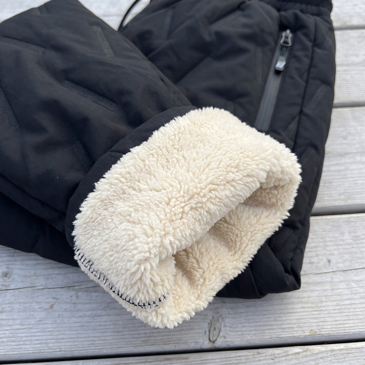 Unisex Thermal Joggers Lamb Fleece Lined Windproof Zip Pocket Pants, product photo 4