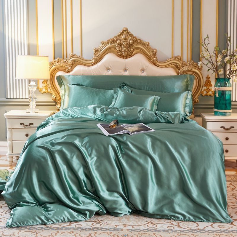 Silk Bedding Set – Cooling, 4-Piece Set in Various Sizes for Bedroom Decor