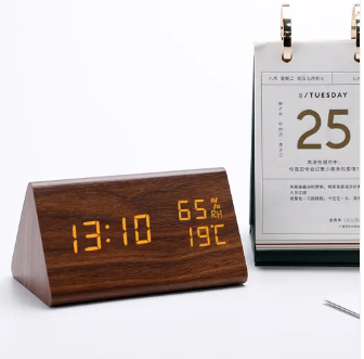 Wooden LED Clock – Natural Wood Finish, Elegant, and Voice-Controlled for the Living Room or Bedroom