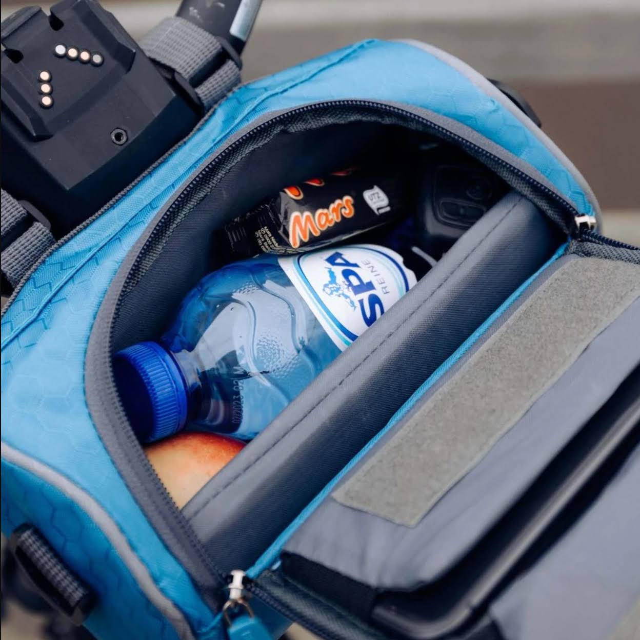 Waterproof Bike Bag – Black, with a phone window for mounting on the handlebars during bike rides