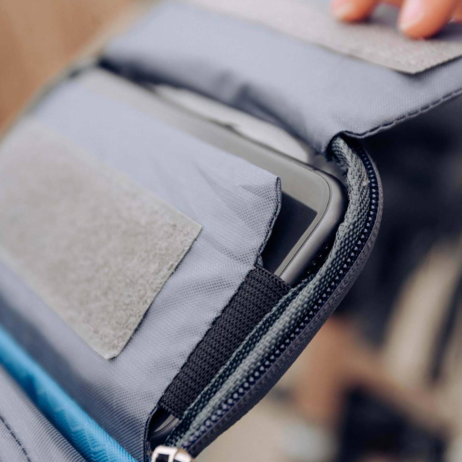 Waterproof Bike Bag – Black, with a phone window for mounting on the handlebars during bike rides