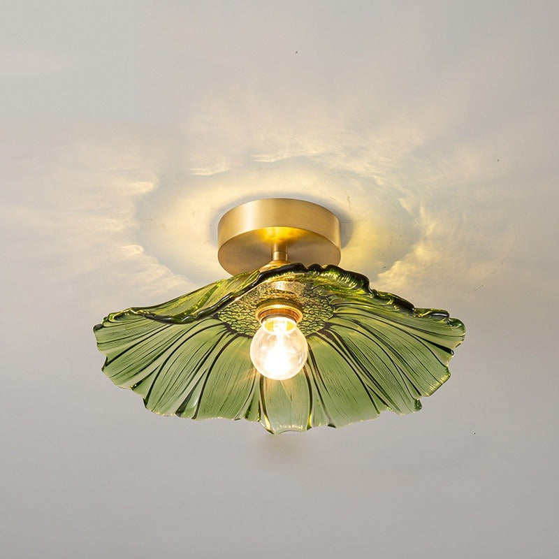 Flower-shaped pendant light – Deep red glass with a gold socket, for the dining room or living room