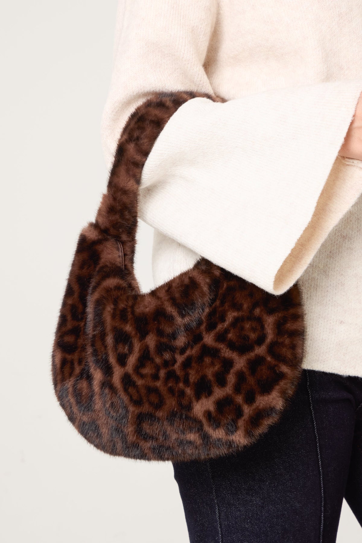 Sac à Bandoulière Effet Léopard en Fausse Fourrure