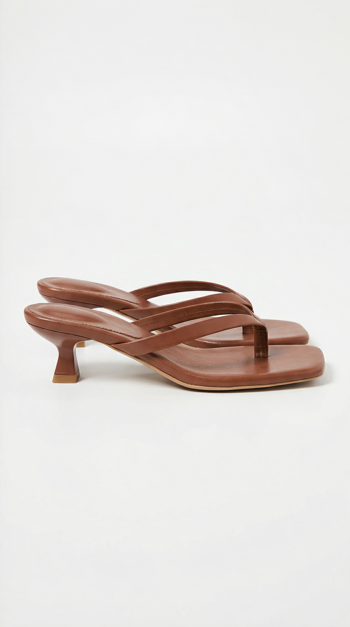 Sandales Femme à Talon Bas et Brides Fines – Look Estival Décontracté