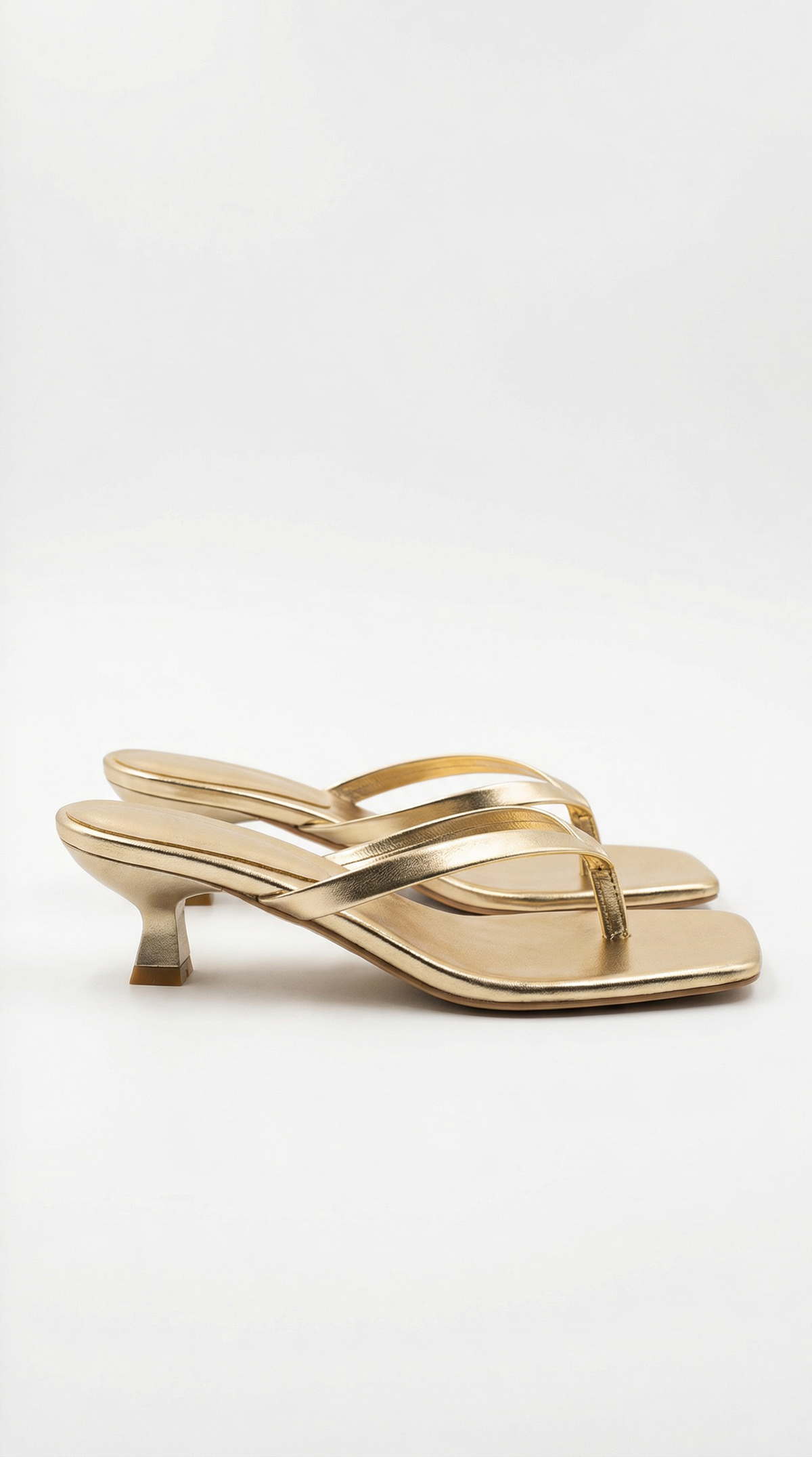 Sandales Femme à Talon Bas et Brides Fines – Look Estival Décontracté