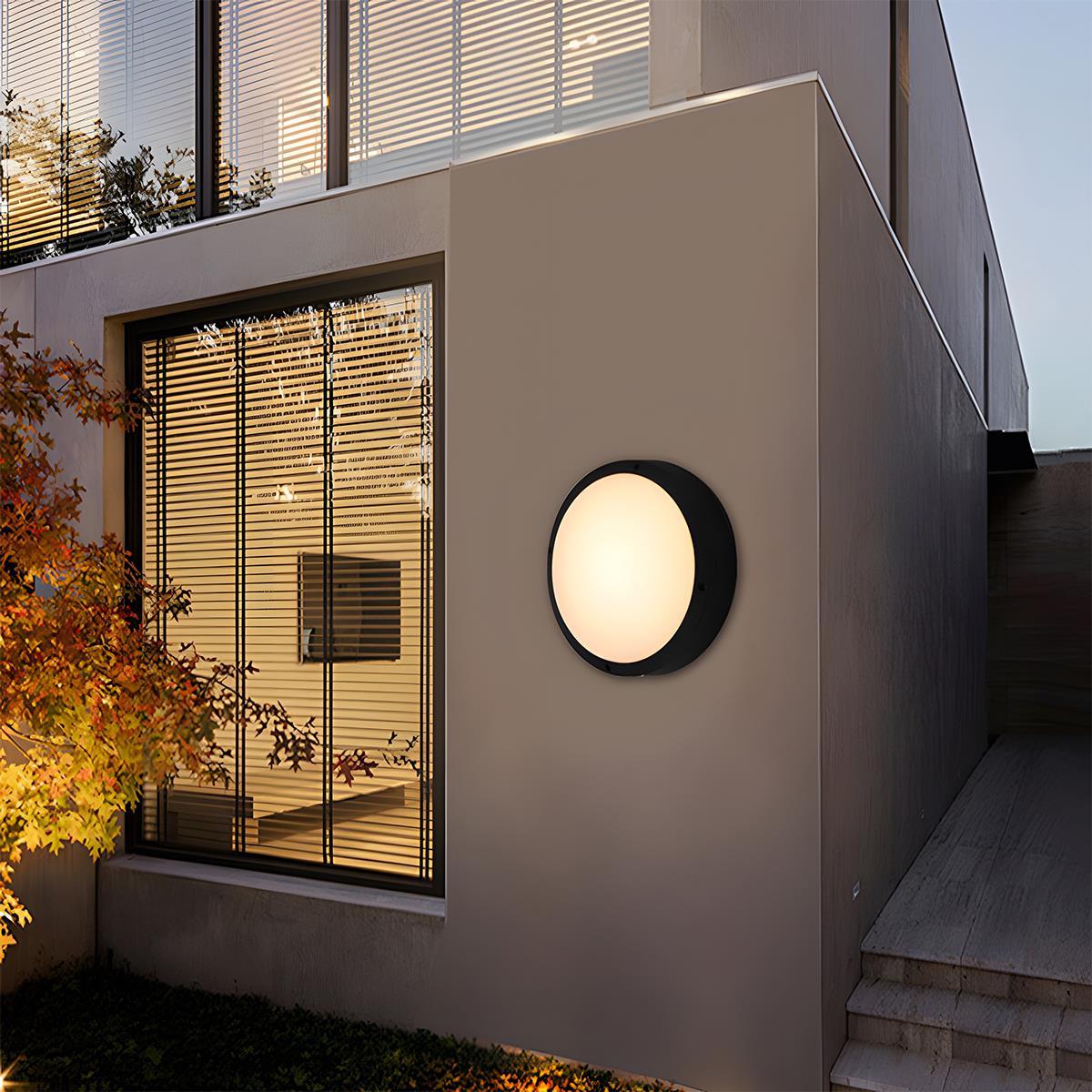 Modern Outdoor Wall Sconce – Black or White, Minimalist Design for Porches, Gardens, or Patios